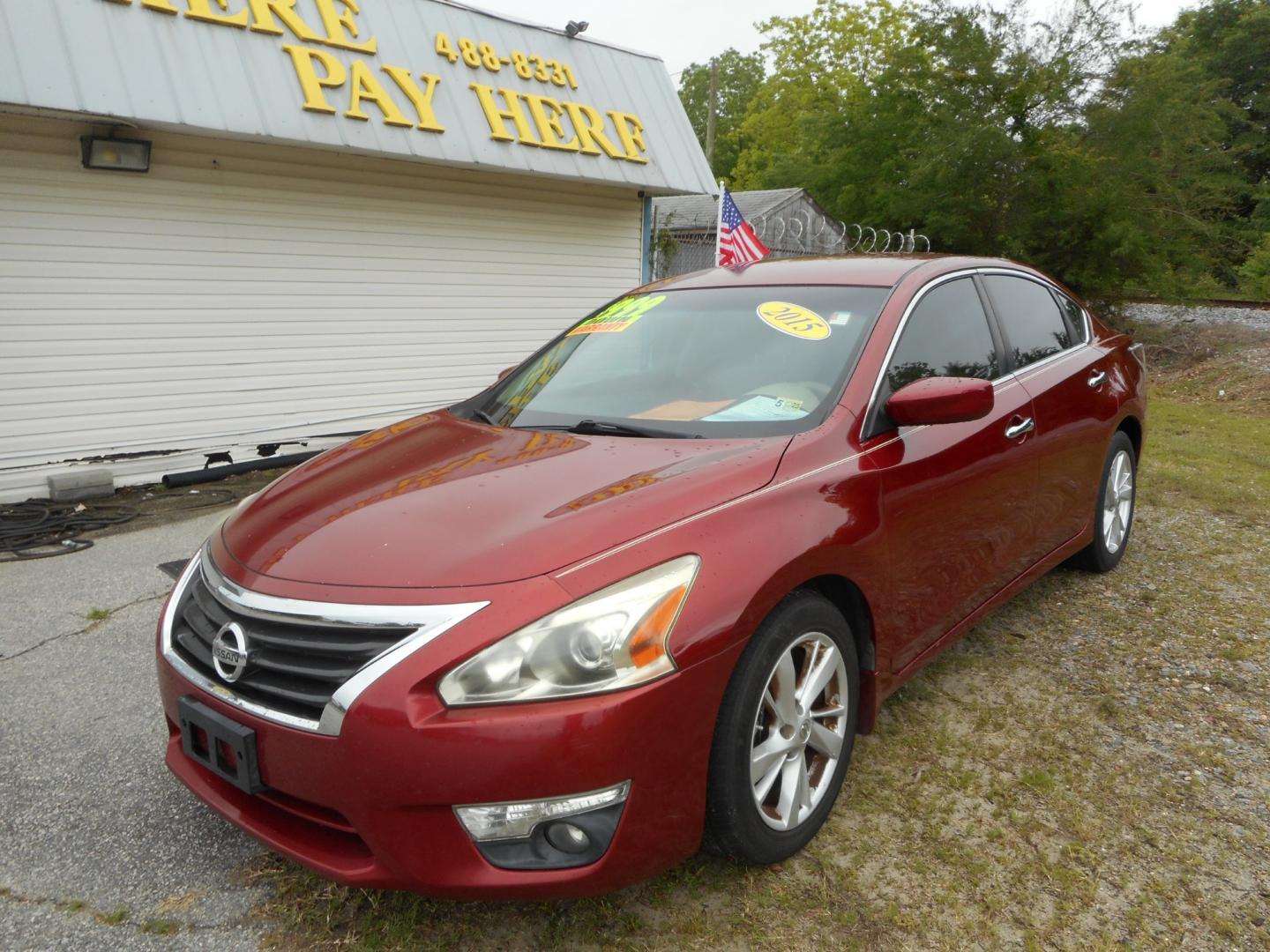 2015 Red Nissan Altima 2.5 S (1N4AL3AP0FC) with an 2.5L L4 DOHC 16V engine, Continuously Variable Transmission transmission, located at 2553 Airline Blvd, Portsmouth, VA, 23701, (757) 488-8331, 36.813889, -76.357597 - Photo#1